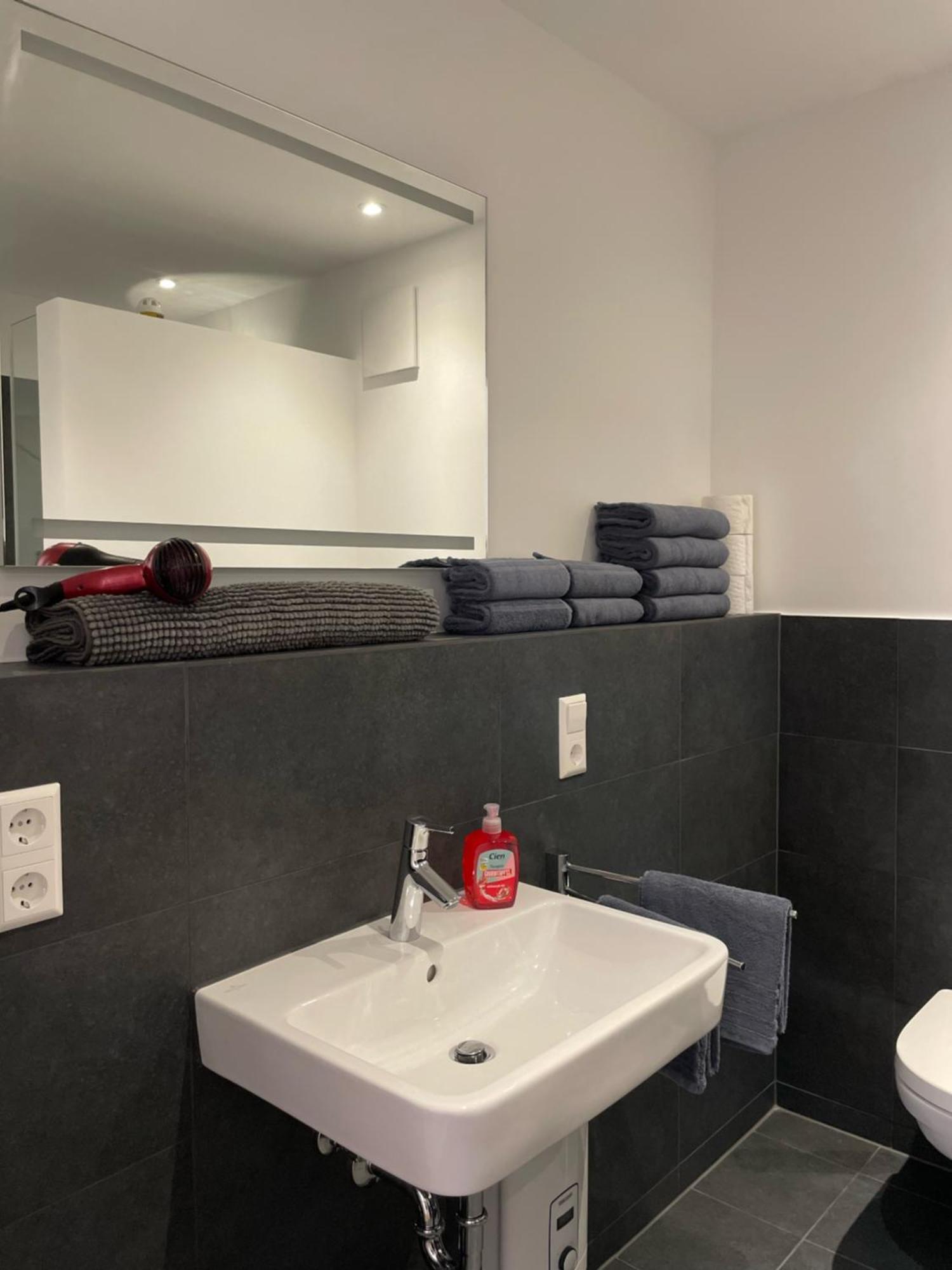 Apartment "London" In Erftstadt - 3 Zimmer & 63Qm - Nahe Koeln, Messe, Phantasialand & Bonn - Familienurlaub Oder Business Trip 外观 照片